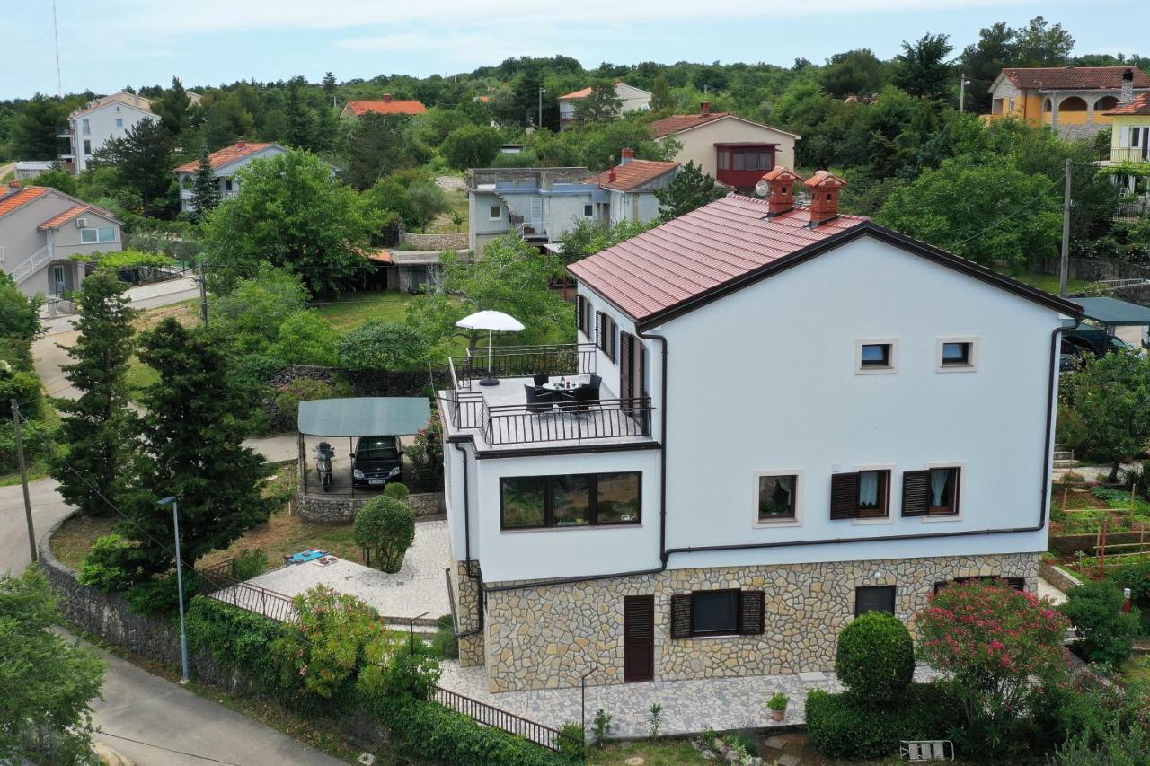 Apartments Olivia & Navy, Silo Esterno foto